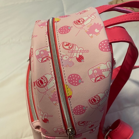 Hello Kitty - Picture 4 of 5